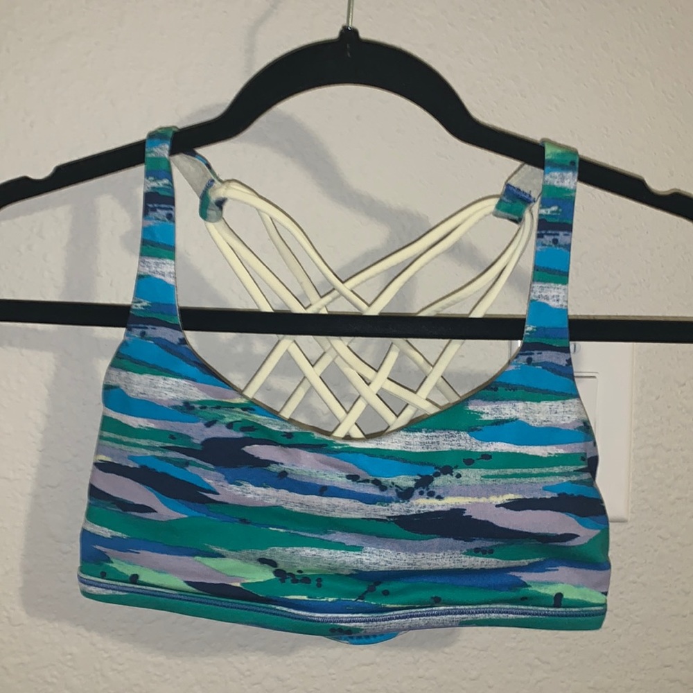 lululemon sports bra